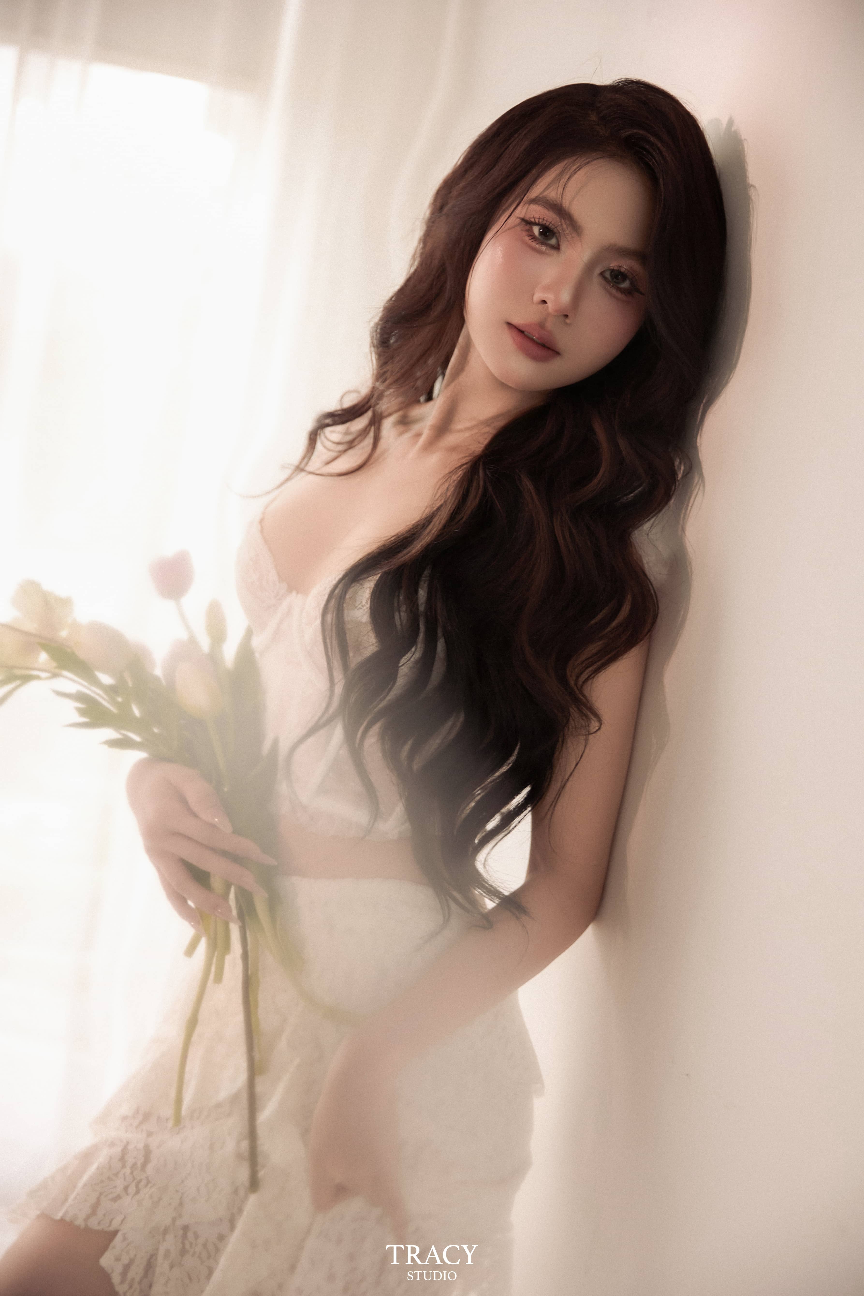 tracy studio chụp concept sexy trang mây